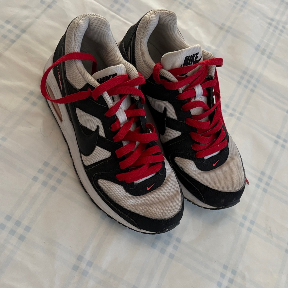 Nike Black and White Shoes with Red Accents Size US7y